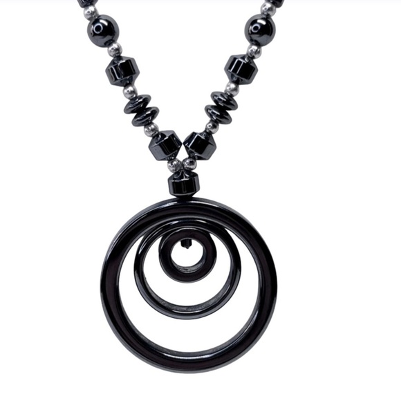 MRC Hematite Beaded Tri Circle Pendant Necklace 17.5" - Picture 3 of 10